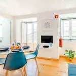Alfama Charming Appartamento *